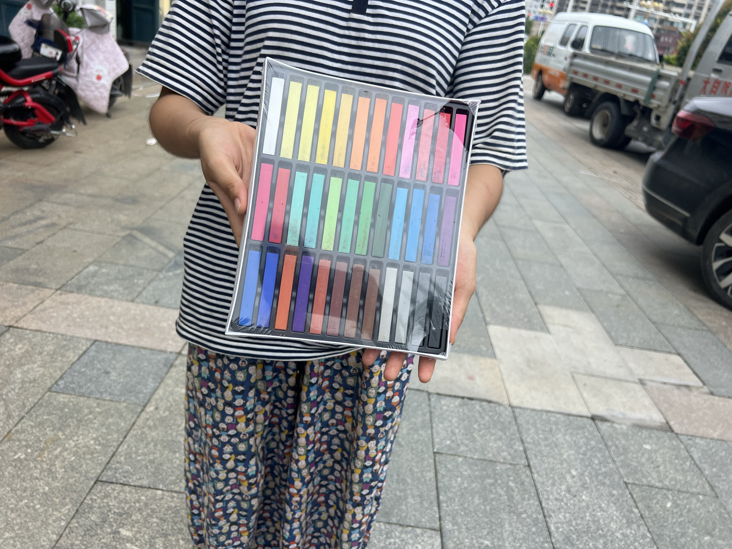 36色粉彩条粉彩条颜料色粉条美术绘画涂色 有一根断了