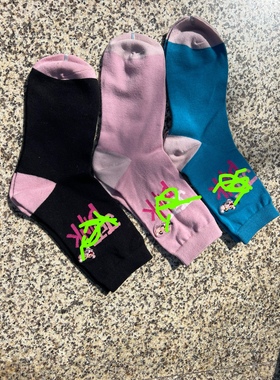 春秋冬季女款刺绣棉质常规厚度袜子35138码 1双