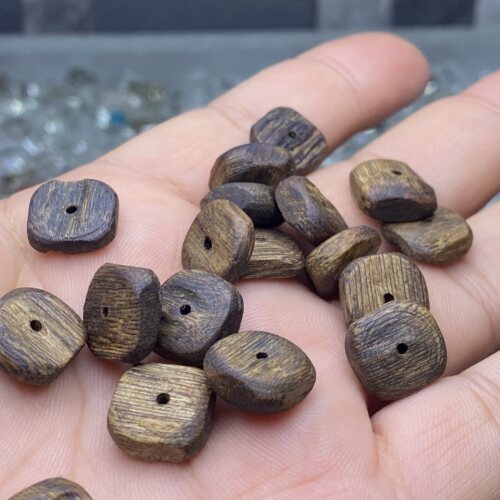 正品天然奇楠沉香随形隔片隔珠不规则手串项链垫片diy配件配饰