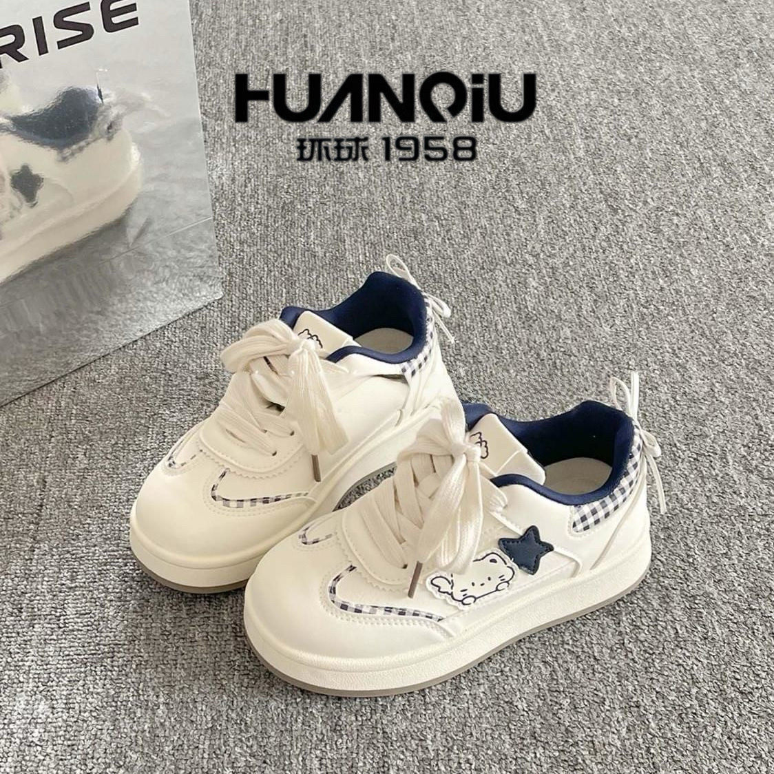 环球韩系厚底板鞋女2026新款小白鞋子女ins潮百搭小众休闲面包鞋