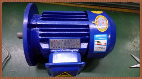 三相异步电动机 Y2 802-2 1.1KW 轴径19mm 2800转 立式 380V