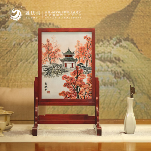 雅绣集红木摆件精品湘绣