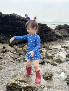 现货 原c米飞卡通分体泳衣男女宝长袖可爱兔泳衣套装