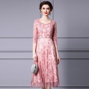 星译粉色绣花秋连衣裙女2025年新款 裙子 重要场合绝美多层网纱长款