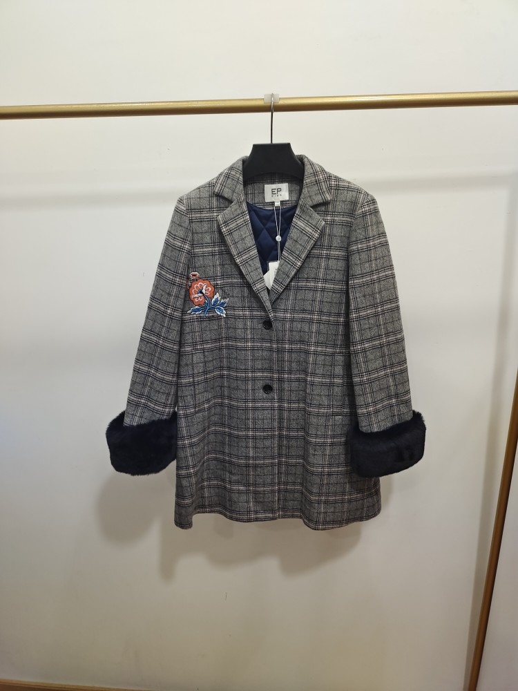 150/160雅莹童装高端定制女色加里外套中长款偏大大衣VDDIW8107aC