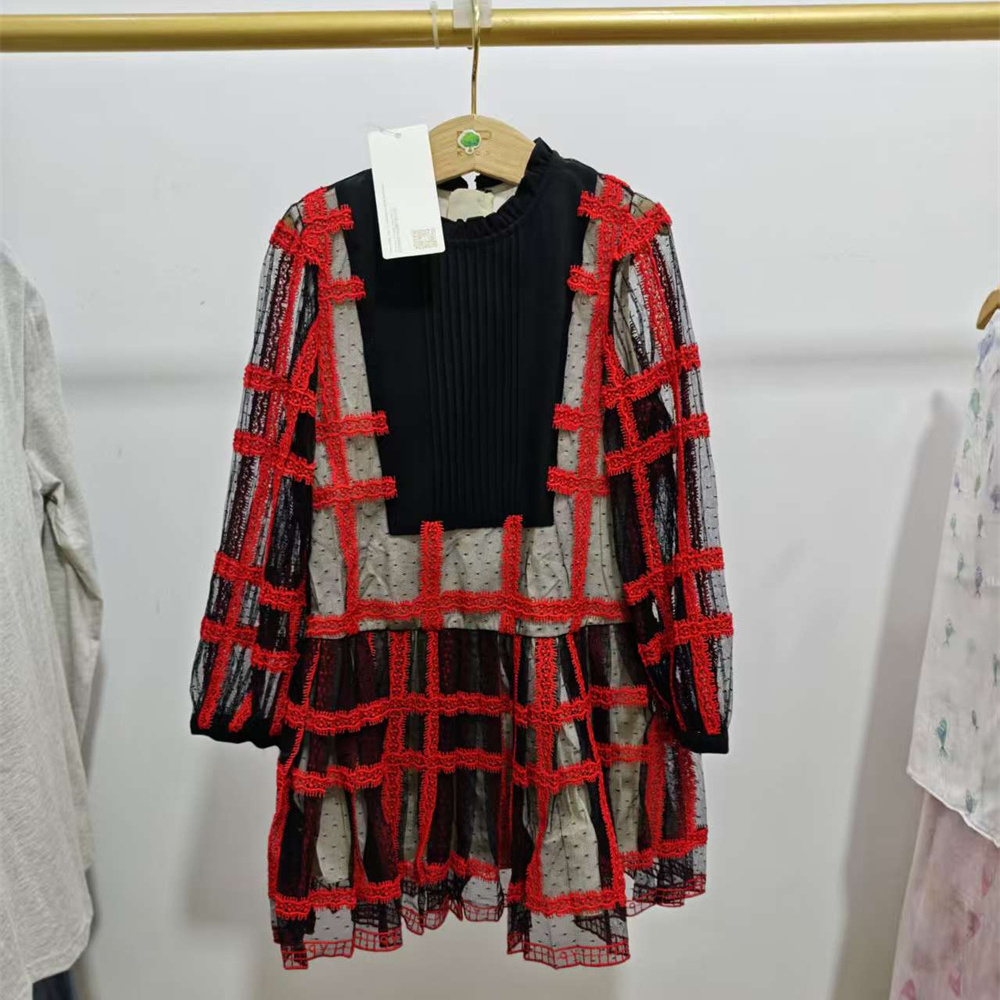 孤品工厂样衣120码雅莹女童高端大气时尚精美蕾丝连衣裙