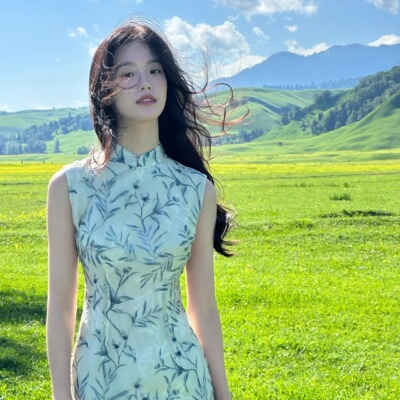 Ti提提   雲苓 天丝锦纶混纺米白色缠枝纹港工无袖改良长款旗袍