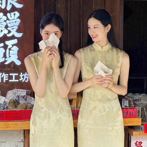 Ti提提  月華 鹅黄色暗纹小花气质无袖改良长款旗袍新中式连衣裙