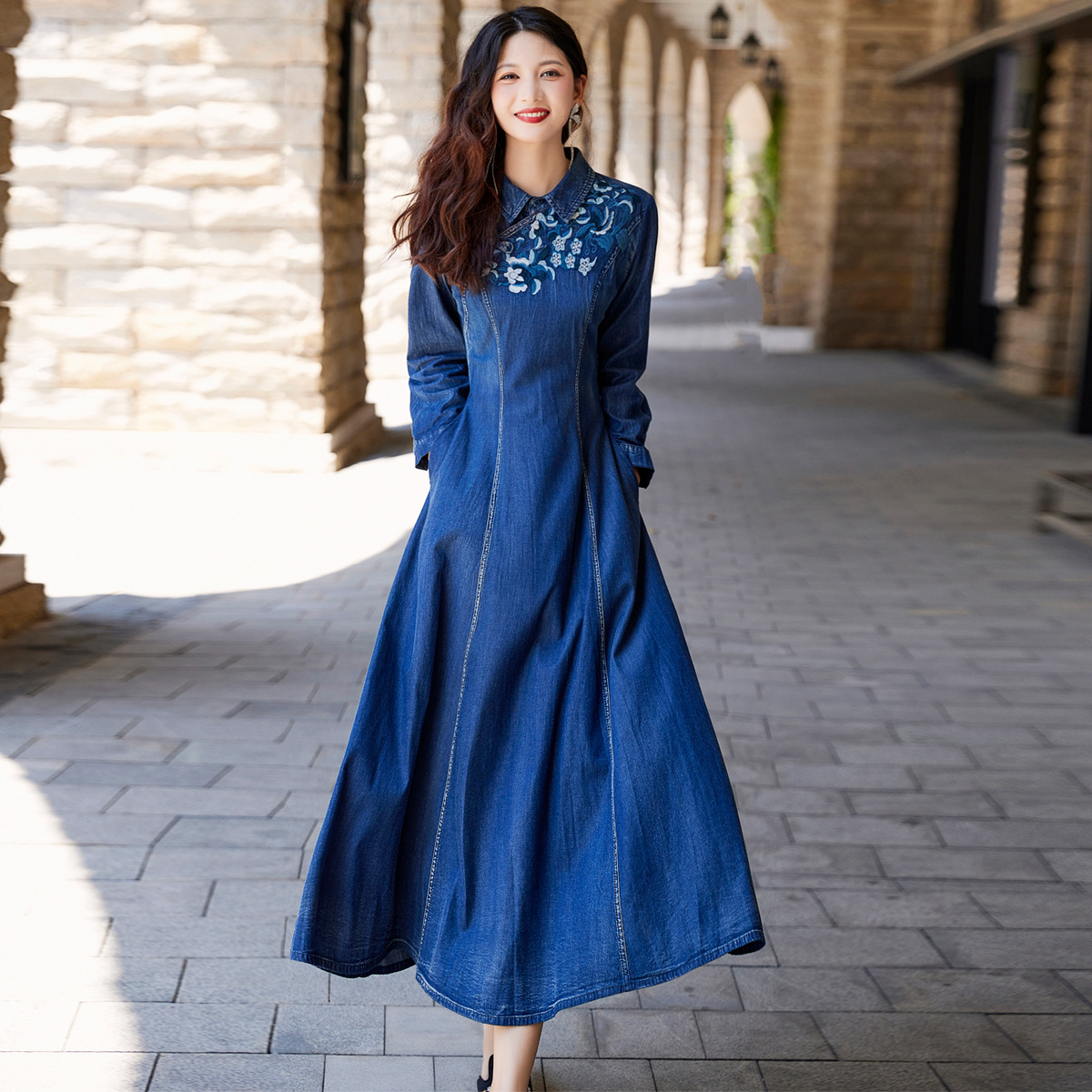 2025秋季新款中国风手工盘扣牛仔裙重工刺绣改良旗袍连衣裙82551