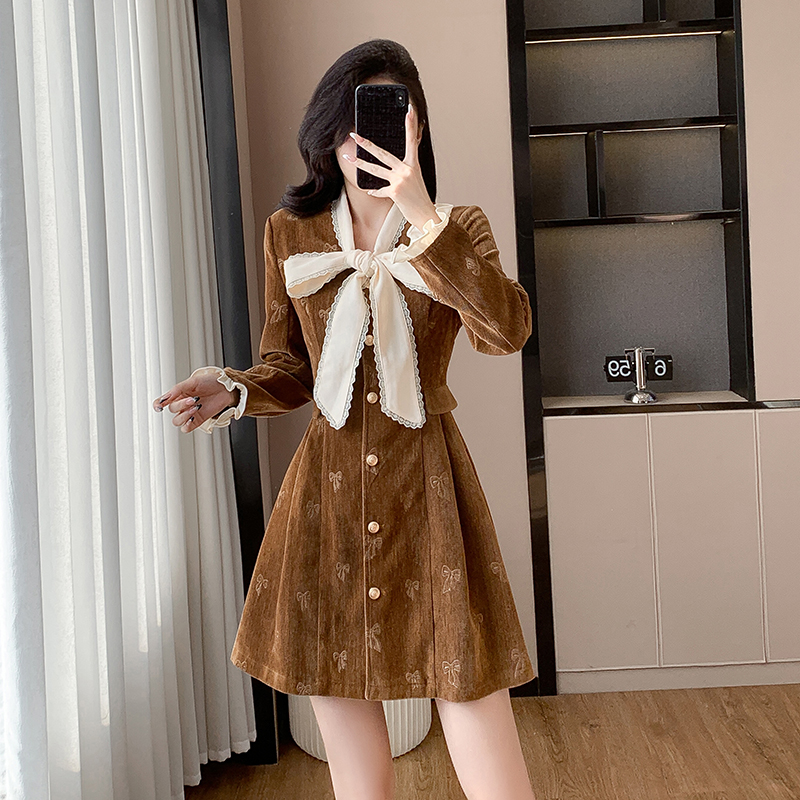 特价系带蝴蝶结法式加厚长袖连衣裙女冬装收腰气质荷叶边打底裙，女装连衣裙，衣嘉衣服饰