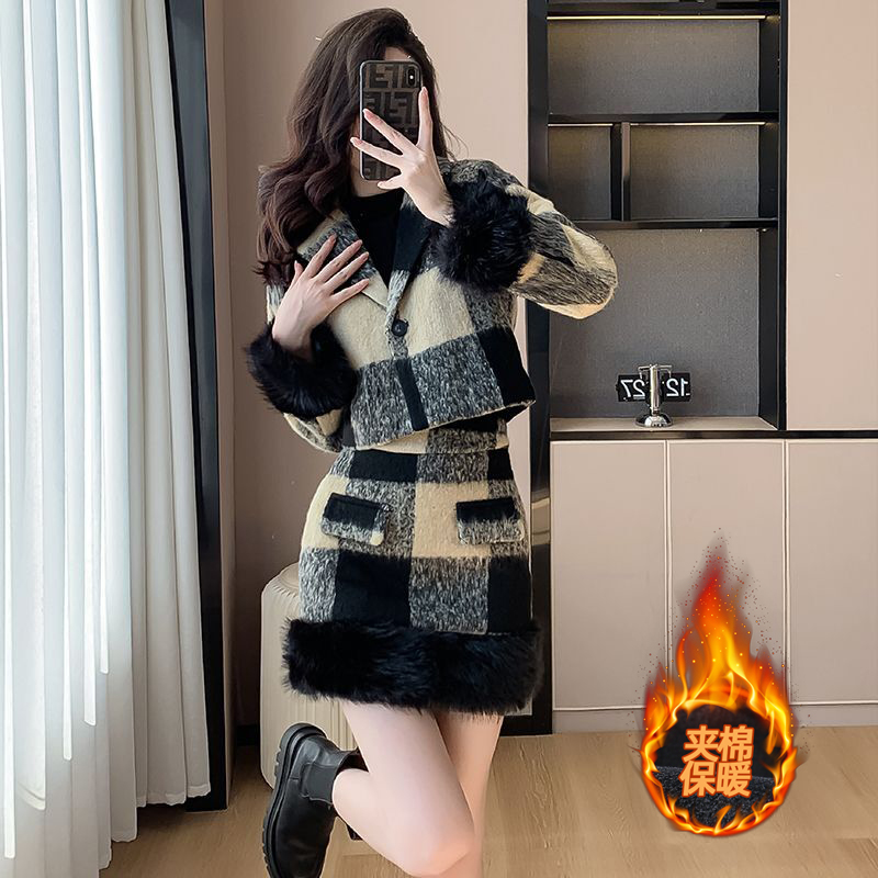 :2025秋冬新款格子小香毛呢外套半裙套装,女装皮草,衣嘉衣服饰 :2025秋冬新款格子小香毛呢外套半裙套装,女装皮草,衣嘉衣服饰