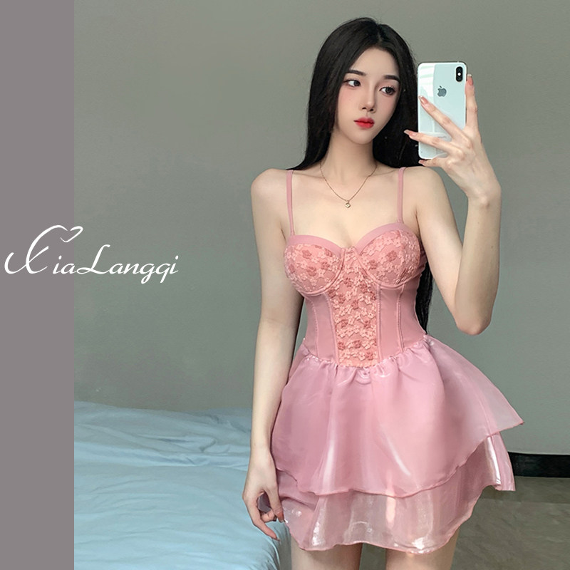 泳衣女网红风2022新款连体性感吊带小胸聚拢保守裙式泡温泉游泳装