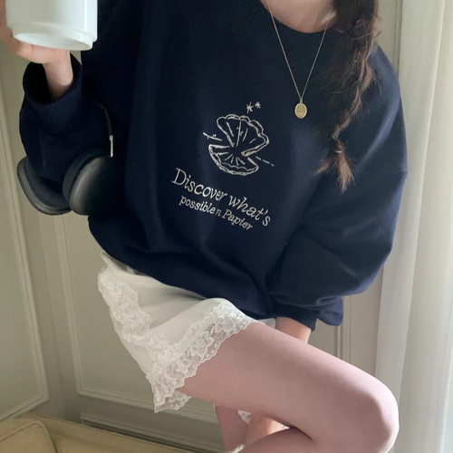 现/韩国东大门同款OUIR贝壳图案刺绣落肩袖微宽松圆领卫衣秋季新