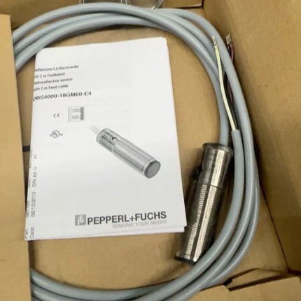 倍加福光电，全新未使用：OBS4000-18GM60-E4