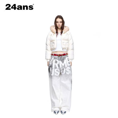 24ANS LTD已有10年专注于做服装设计 | 立体口袋羽绒服黑/白