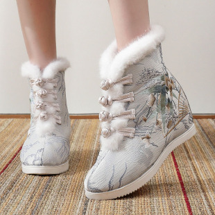 冬季加绒民族风绣花女短靴内增高跟棉鞋中式古风配汉服旗袍马面裙