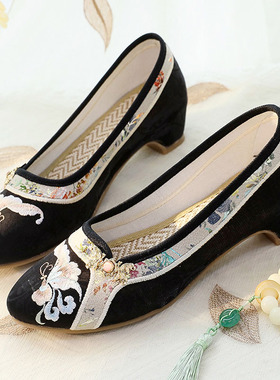 新中式北京布鞋民族风绣花鞋女款古风软底配汉服旗袍马面裙中跟