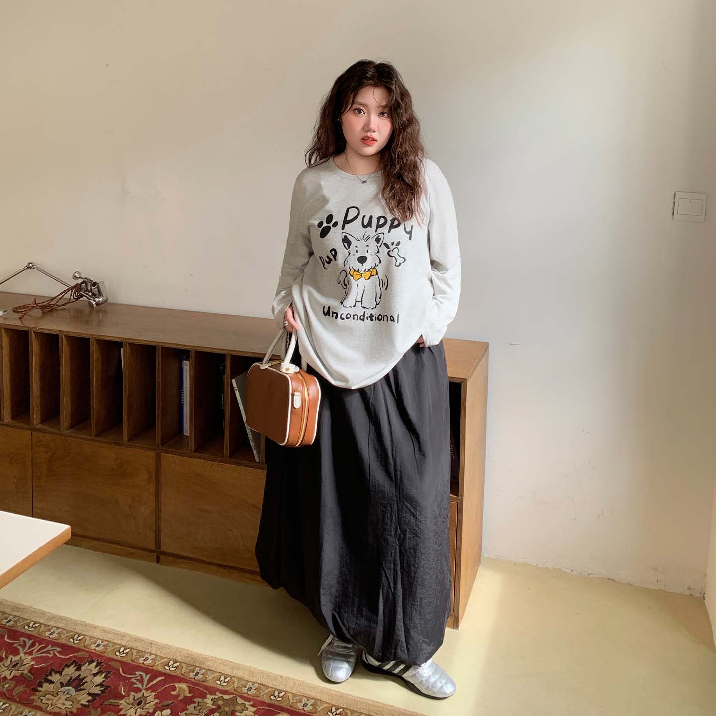 YUZI鱼子狗狗印花圆领卫衣大码