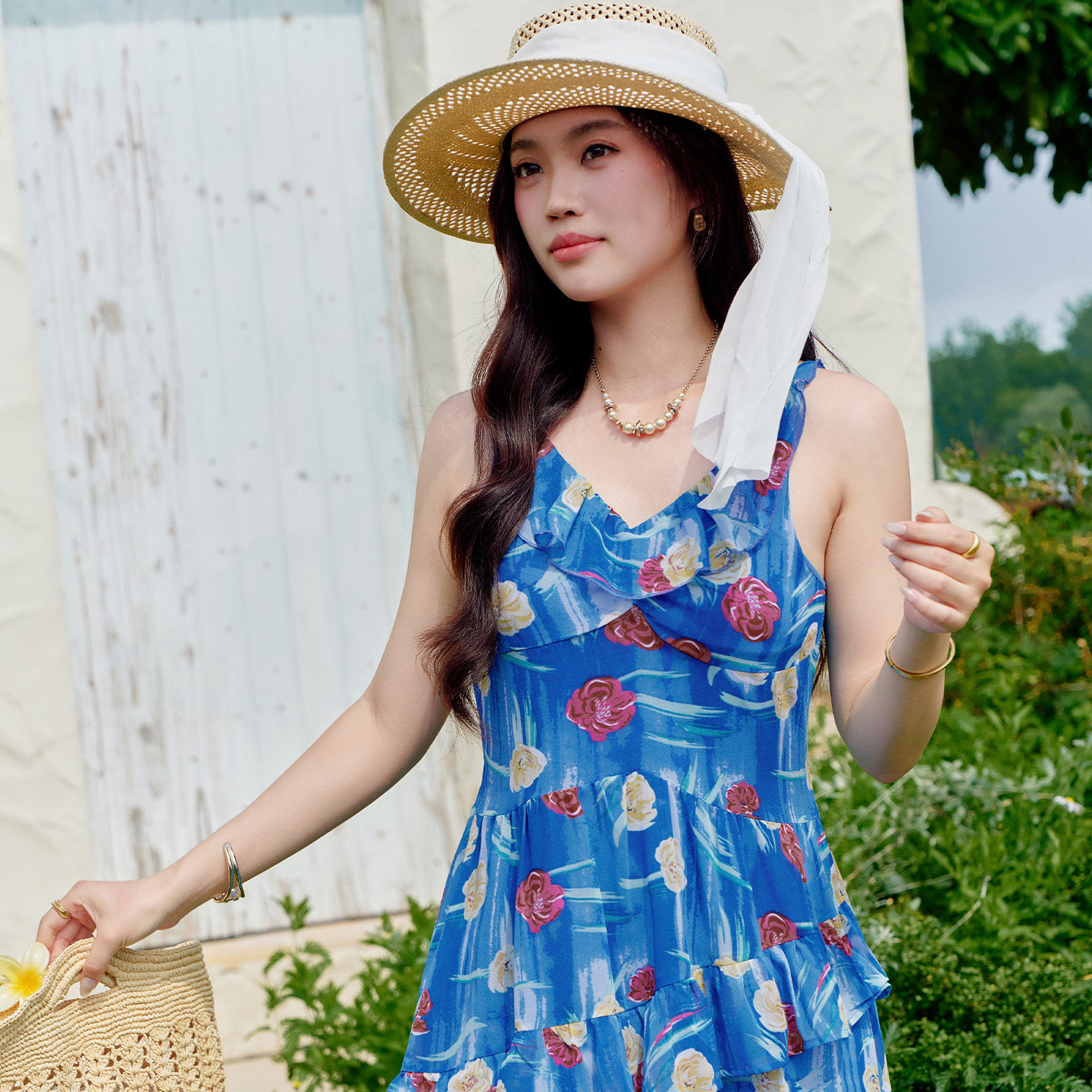 YUZI鱼子油画风蓝玫瑰吊带长裙图片