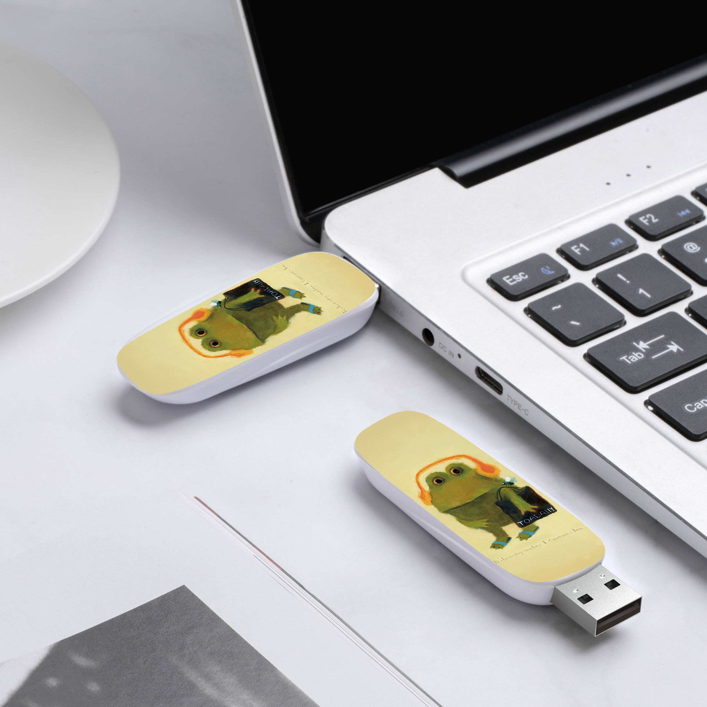 【官方正品】台电定制logo刻字礼品u盘女生64G高颜值