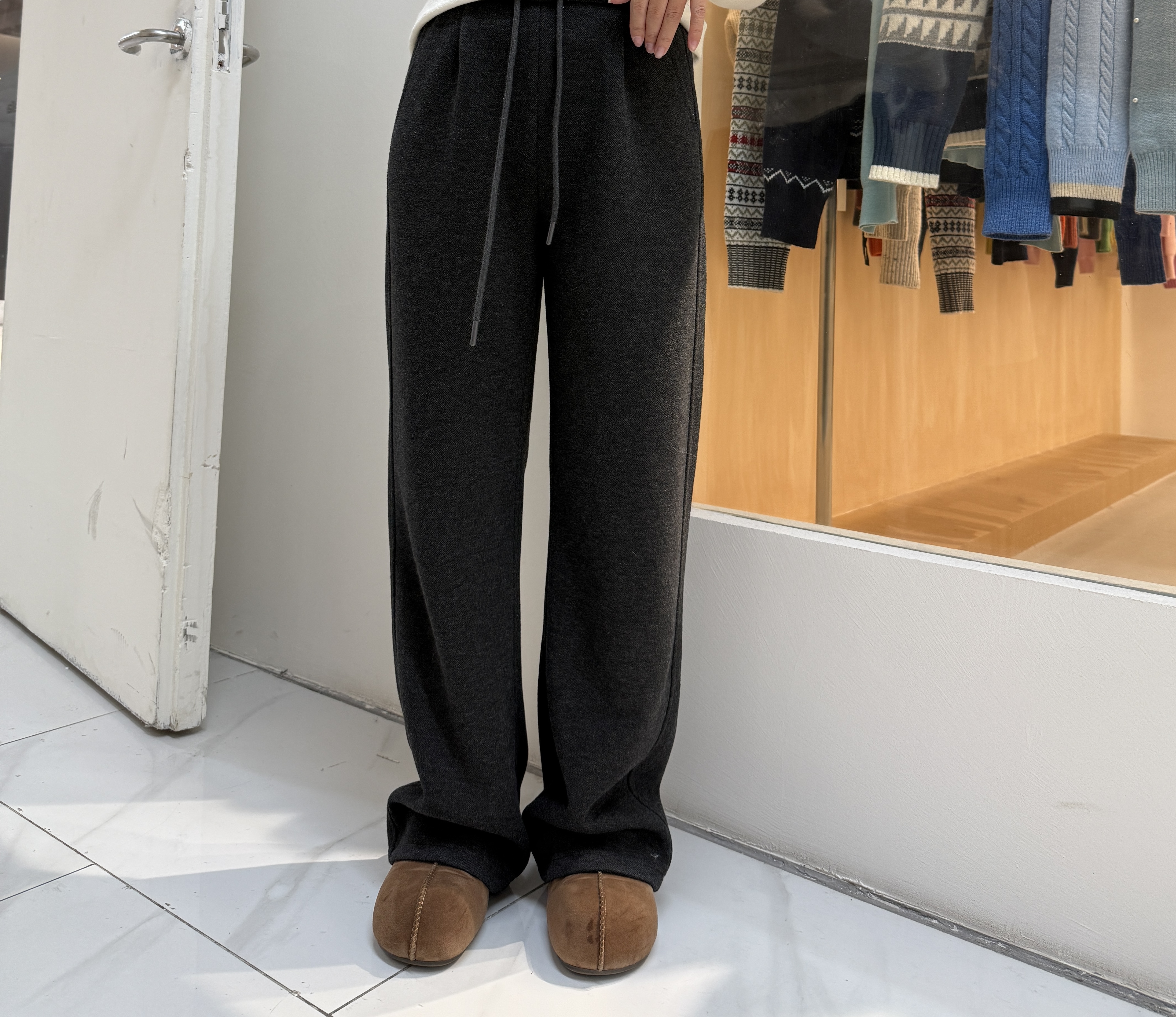 郑沅沅_强推！！含羊绒羊毛松紧腰抽绳直筒窄版显瘦百搭女裤11.30