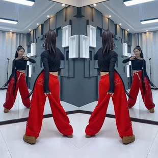 运动阔腿裤子卫裤女款2025新款冬今年流行爆款超火加厚红色弯刀裤