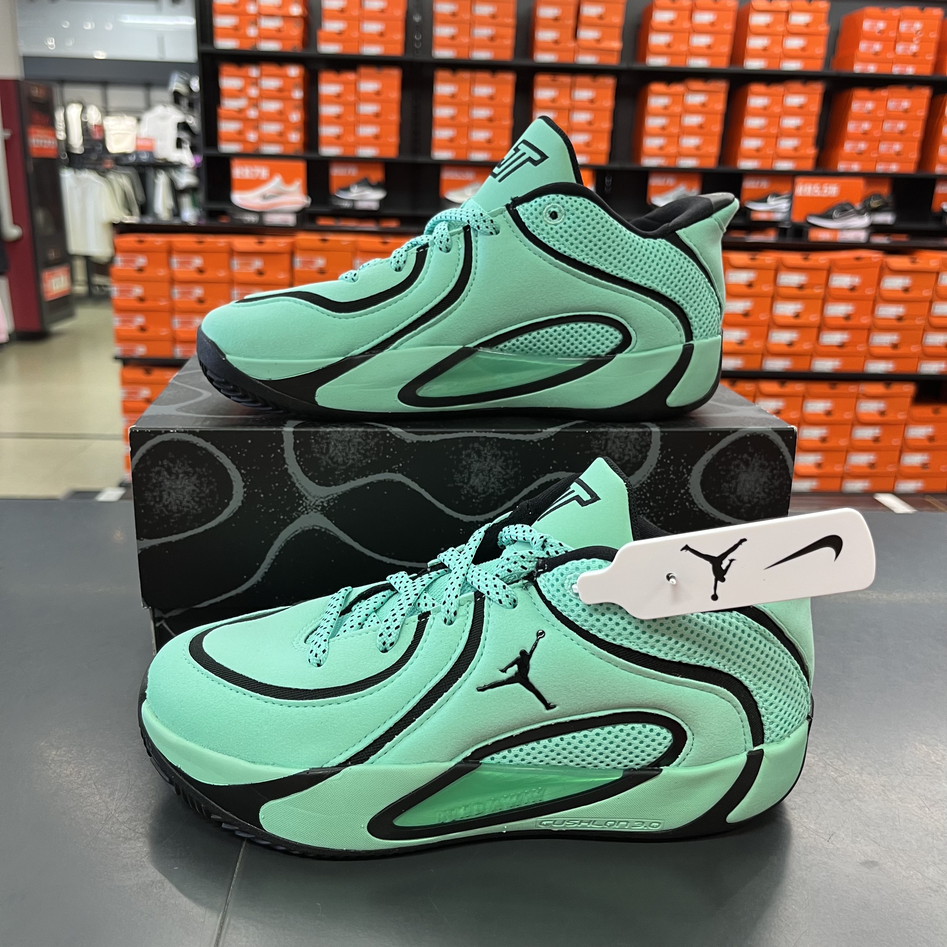 Nike/耐克大童塔图姆JORDAN TATUM 4运动训练篮球鞋HQ4611-300图片