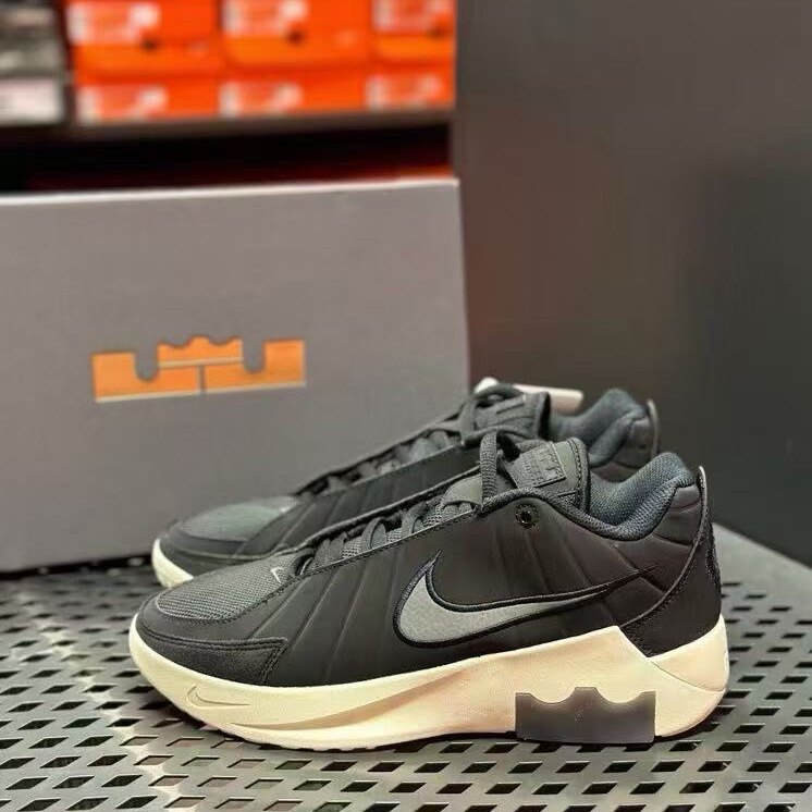 Nike/耐克 LEBRON WITNESS IX EP 男子低帮减震篮球鞋HQ8035-001