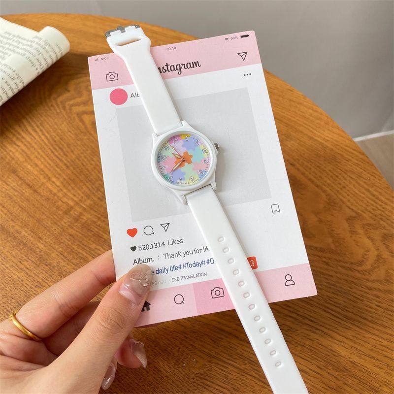 小众设计感彩虹果冻手表女款