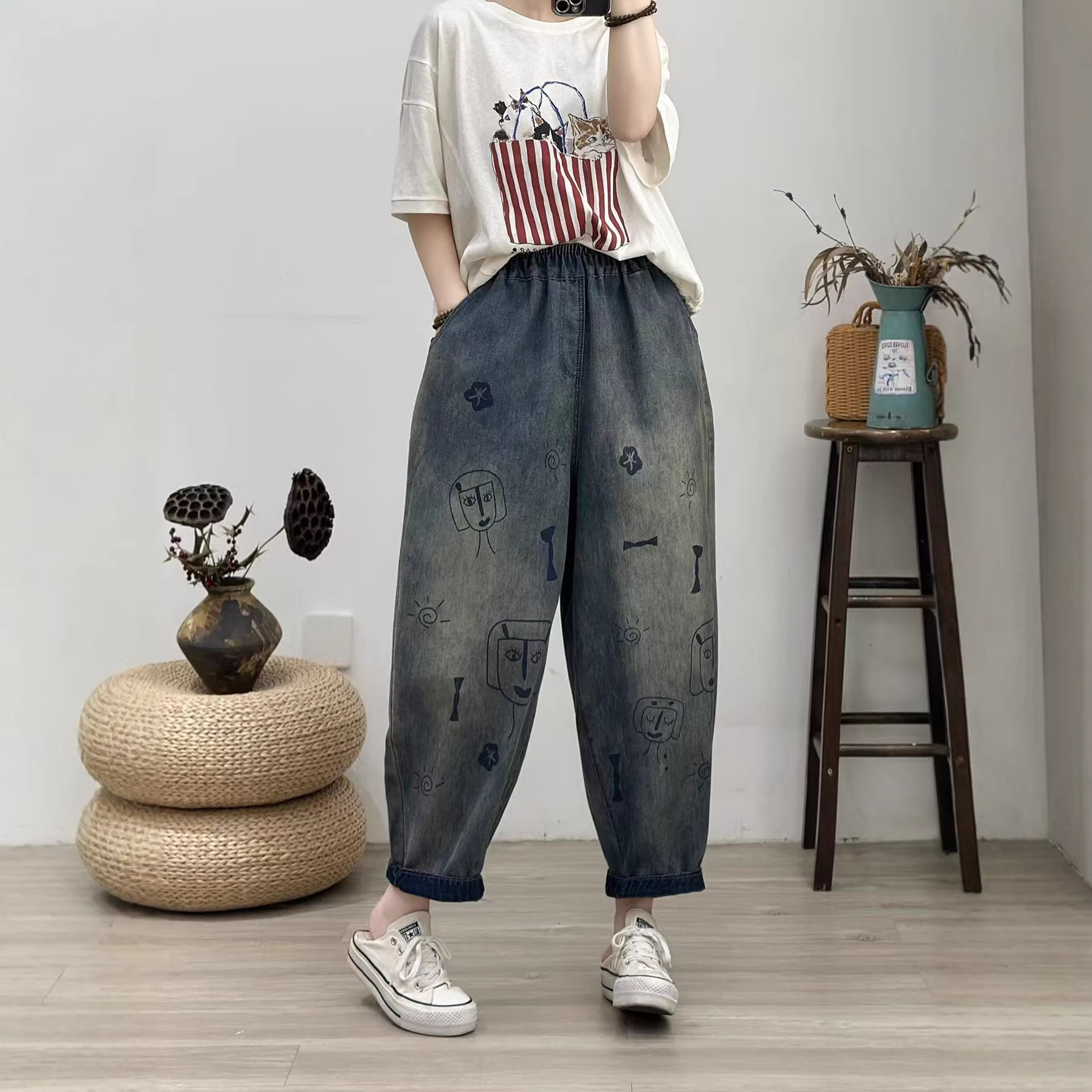 2026年春款牛仔裤女刺绣卡通新款牛仔裤九分裤哈伦裤子学院风裤子