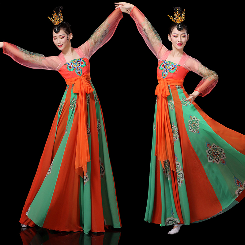 古典飘逸长裙桃李杯剧目扇子舞