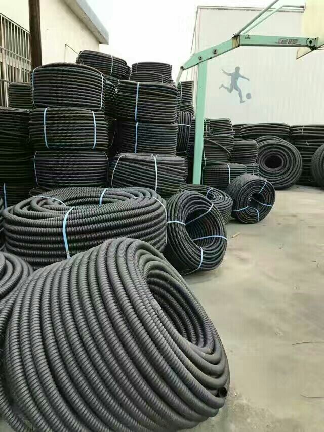 pe碳素螺旋波纹管 埋地内带铁丝穿线管 电力电缆护套管预埋波纹管