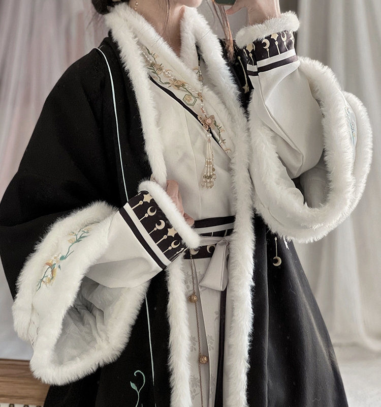 thumbnail for New [Ruyi] original Hanfu men's and women's CP fleece Song long jacket pleated skirt winter style cross-collar set New Year's greeting dress