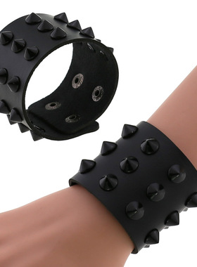 欧美朋克非主流夸张黑色锥形尖钉铆钉三排皮质宽手镯手环护腕