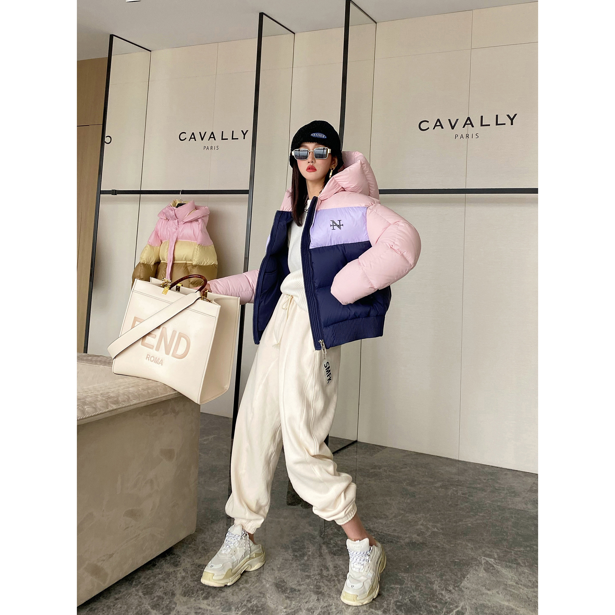 NancyCavally渐变拼色短款羽绒服