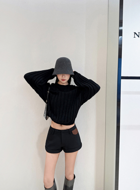 NancyCavally专柜款细密精纺羊毛/凡立丁面料 低腰短款卷边短裤