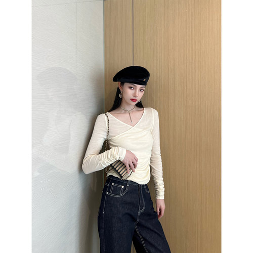 NancyCavally侧缝抽褶针织打底衫