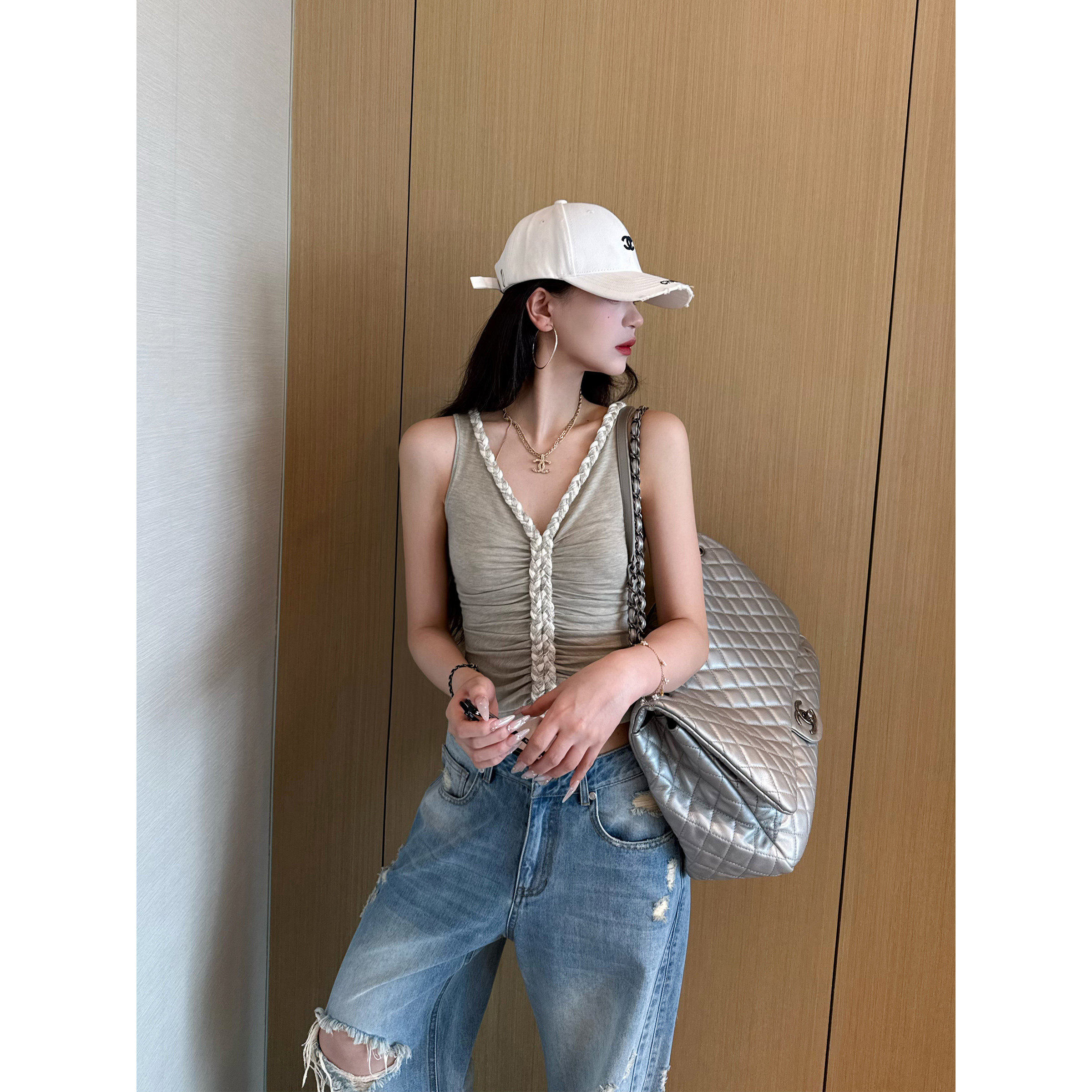 NancyCavally专柜款亲肤如云天丝羊毛  立体麻花编织捏褶V领背心