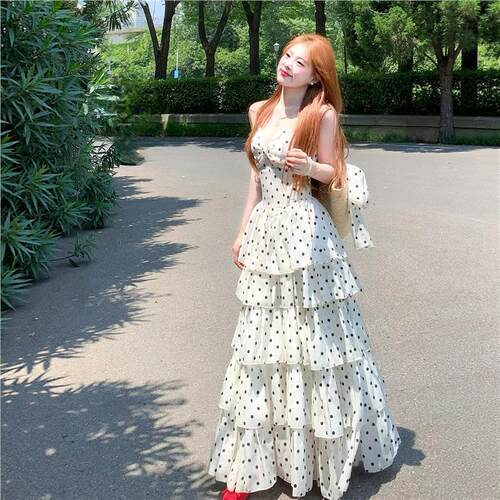 温柔风法式波点吊带连衣裙女夏千金感蛋糕裙收腰显瘦气质A字长裙
