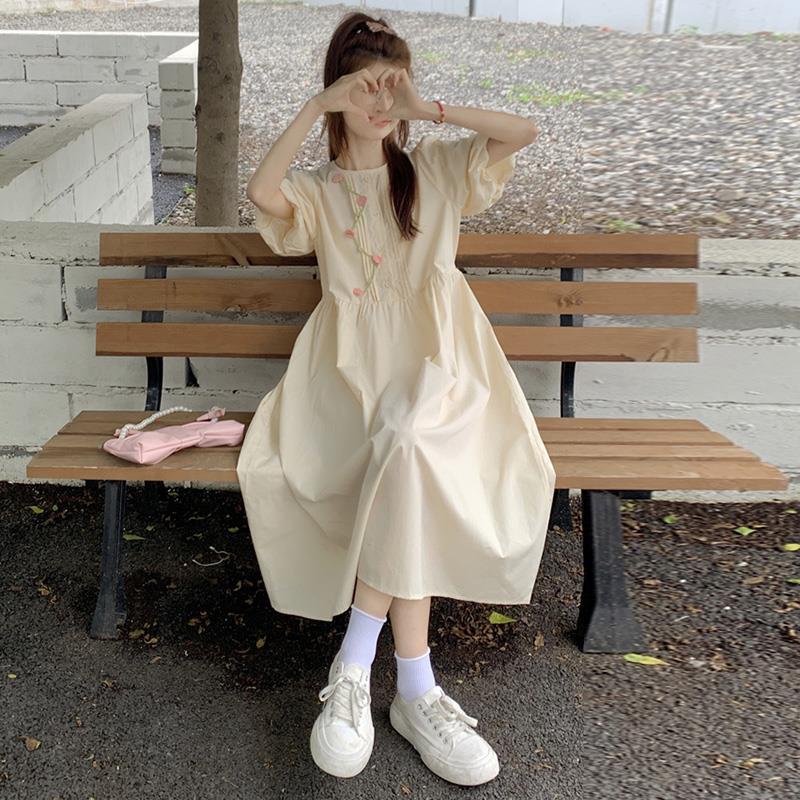 立体花朵泡泡袖连衣裙少女2025春夏新款初高中学生甜美宽松中长裙