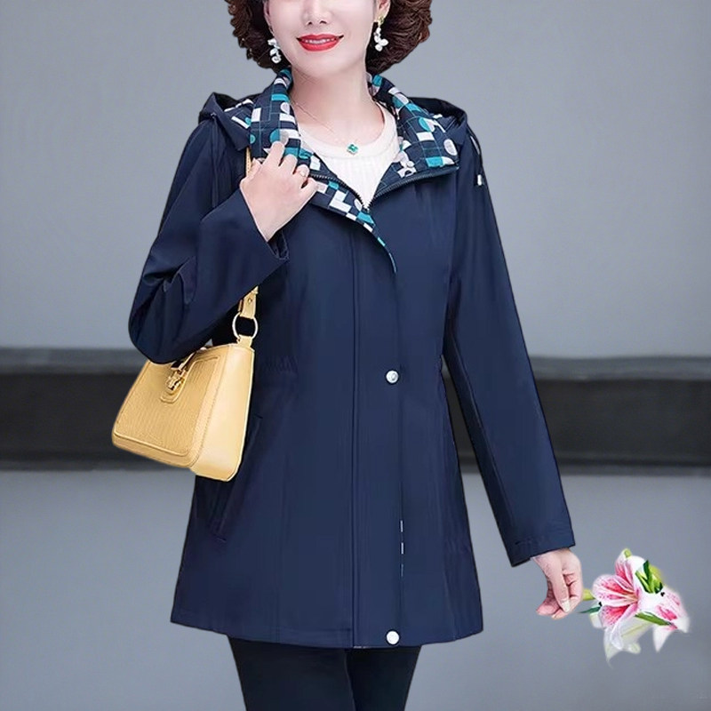 中老年人妈妈装加肥加大胖老太太春装风衣外套220斤大码女装洋气