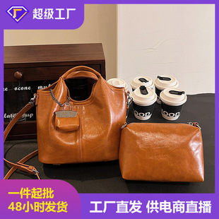 2025时尚 高级复古质感轻奢女包新款 复古腋下斜挎单肩包软皮