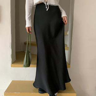 黑色仿醋酸缎面鱼尾裙半身裙女2026春季 温柔风长裙显瘦包臀裙 韩版