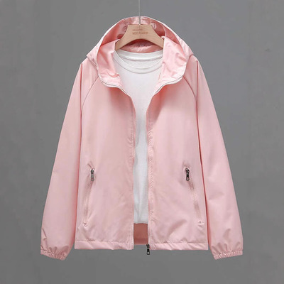 春秋外套女短款2025新款休闲夹克宽松大码连帽上衣薄款冲锋衣