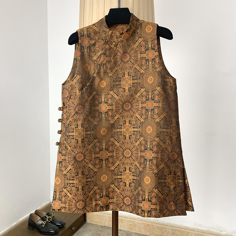 新中式美~精致奢感好迷人！G端复古国潮风提花立领斜襟盘扣马甲女