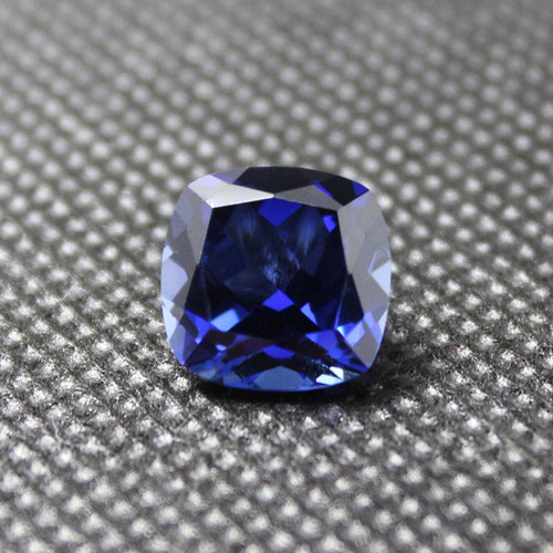 海洋之心饱满胖坦桑石培育蓝宝石