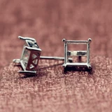 Квадратные серьги, платиновый аксессуар, инкрустация камня, серебро 925 пробы, серебро 925 пробы, простой и элегантный дизайн