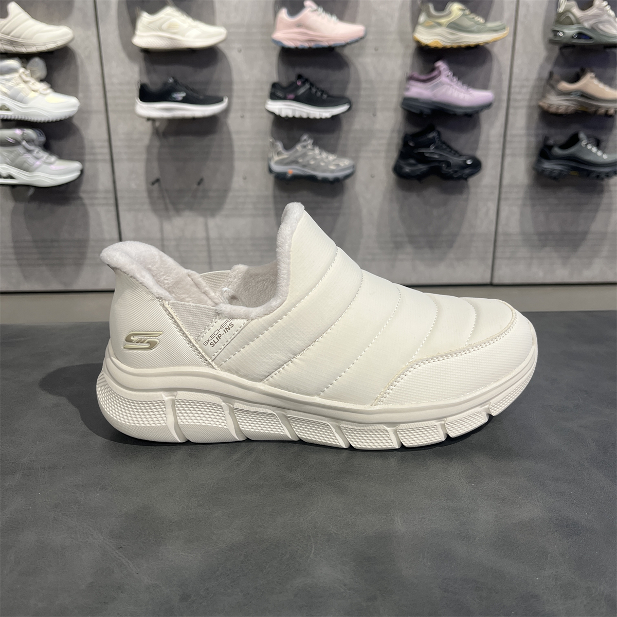 斯凯奇女款鞋轻盈休闲运动