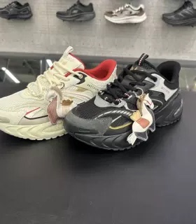 Skechers斯凯奇漫月老爹鞋男女马年新年款百搭800032闪穿鞋802028