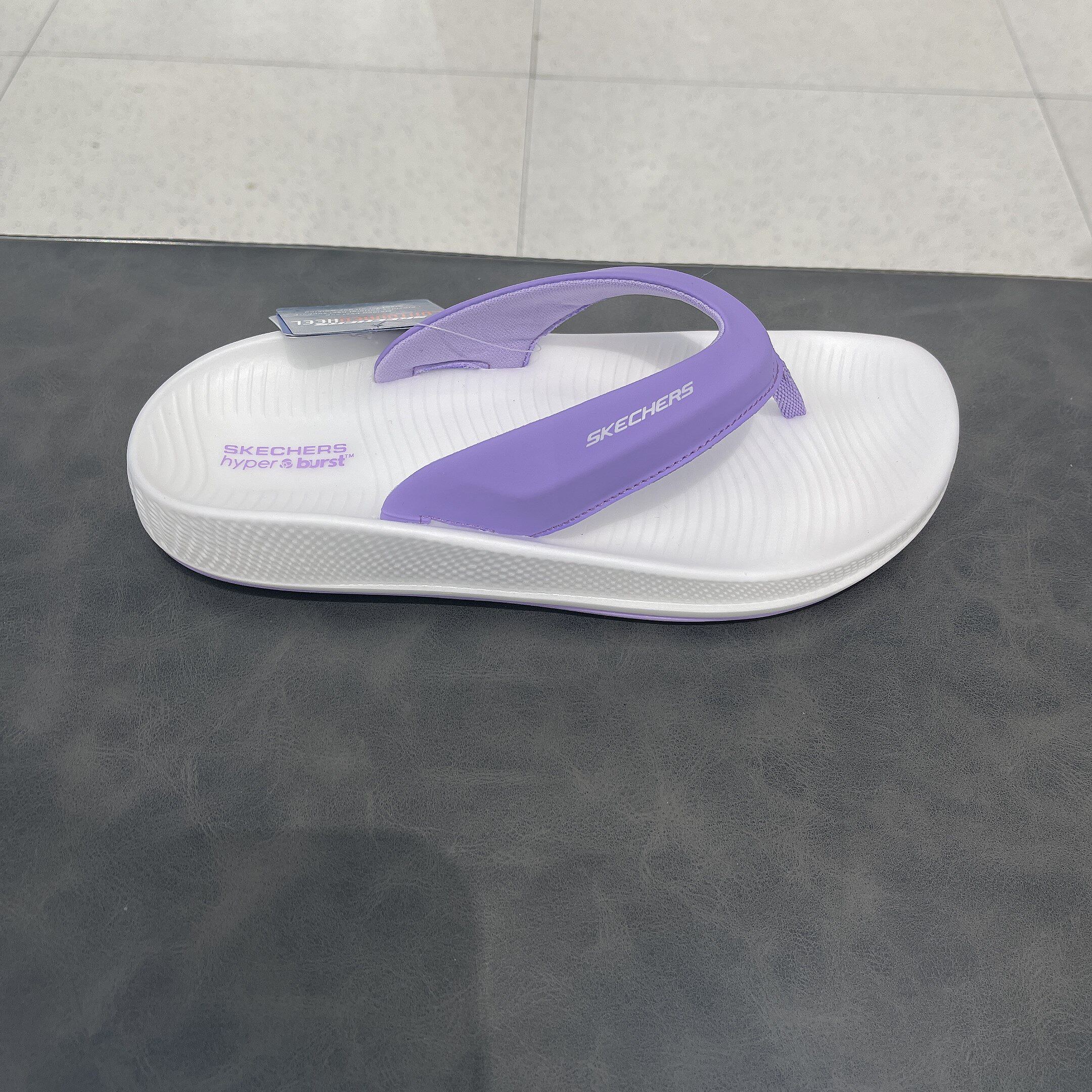 Skechers斯凯奇女士夏季舒适缓震夹趾式人字拖休闲凉拖鞋172021